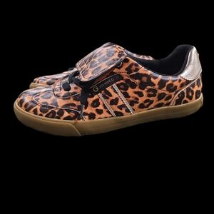 GBG Los Angeles Leopard Print Sneakers 9.5 NEW Never Worn